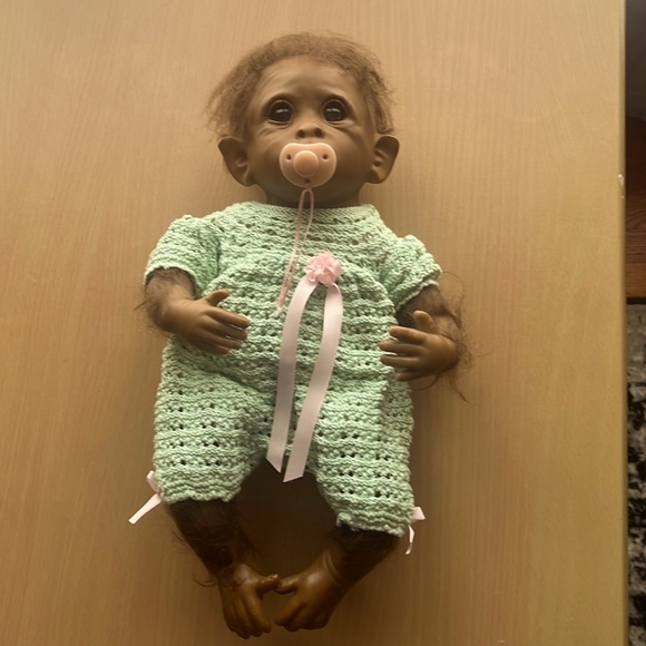 Ashton Drake Clementine SoTruely Real Lifelike Baby Monkey Doll - Picture 3 of 7